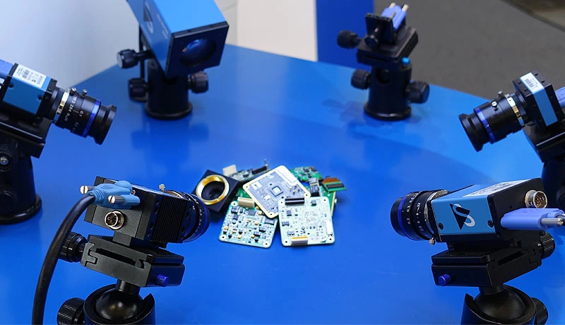 USB 3.1、 USB 3.0、GigE、变焦相机及板级相机于2018中国国际机器视觉展中展示。