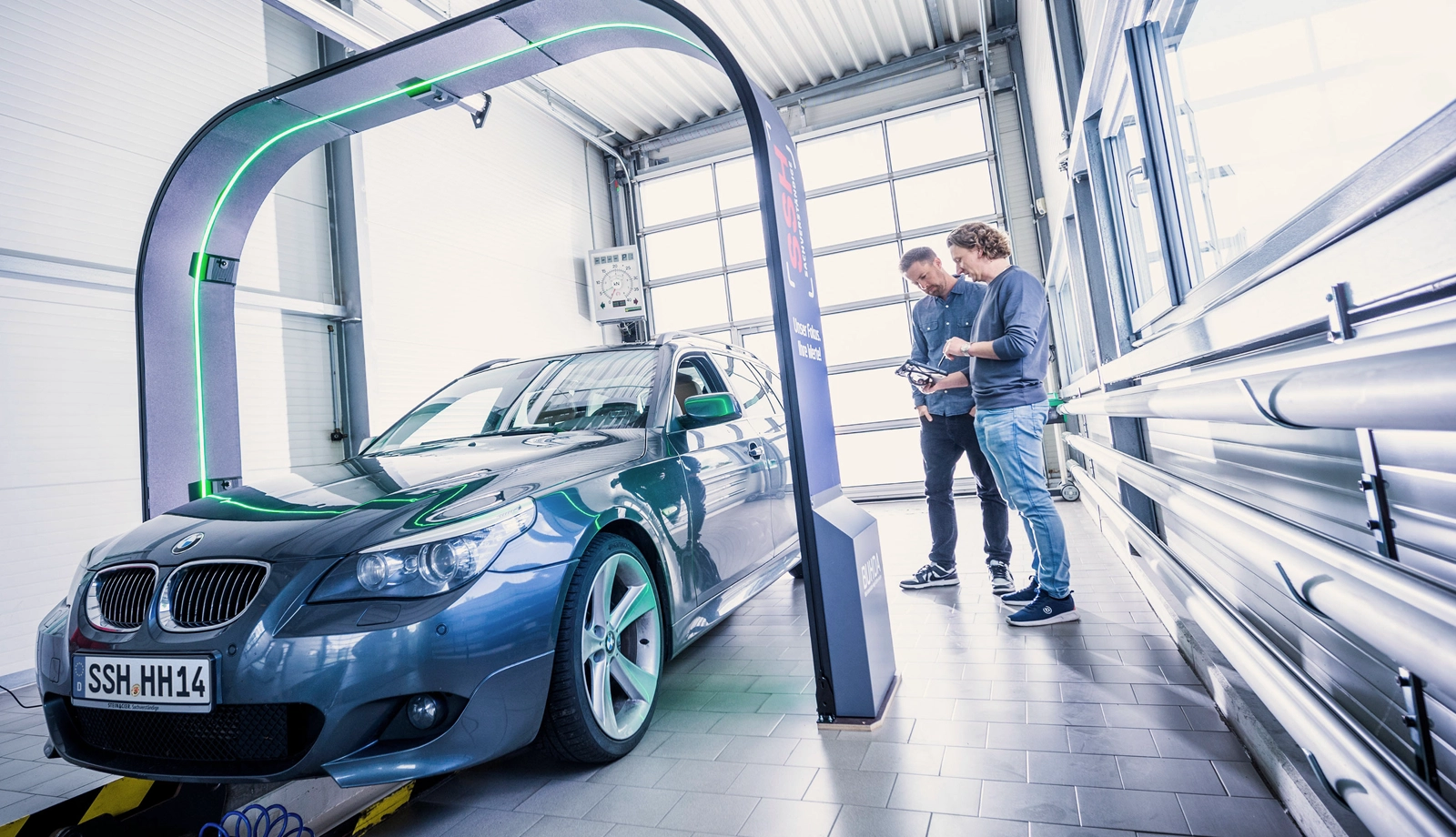 Platinenkameras und Computer Vision dokumentieren Hagelschäden: Schnellere Schadensregulierung zum Vorteil der Verbraucher