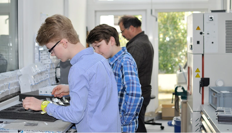 Zukünftige Ingenieure, fleißig bei The Imaging Source